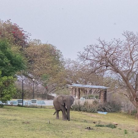 Musungwa Safari Lodge Shanjungu Dış mekan fotoğraf